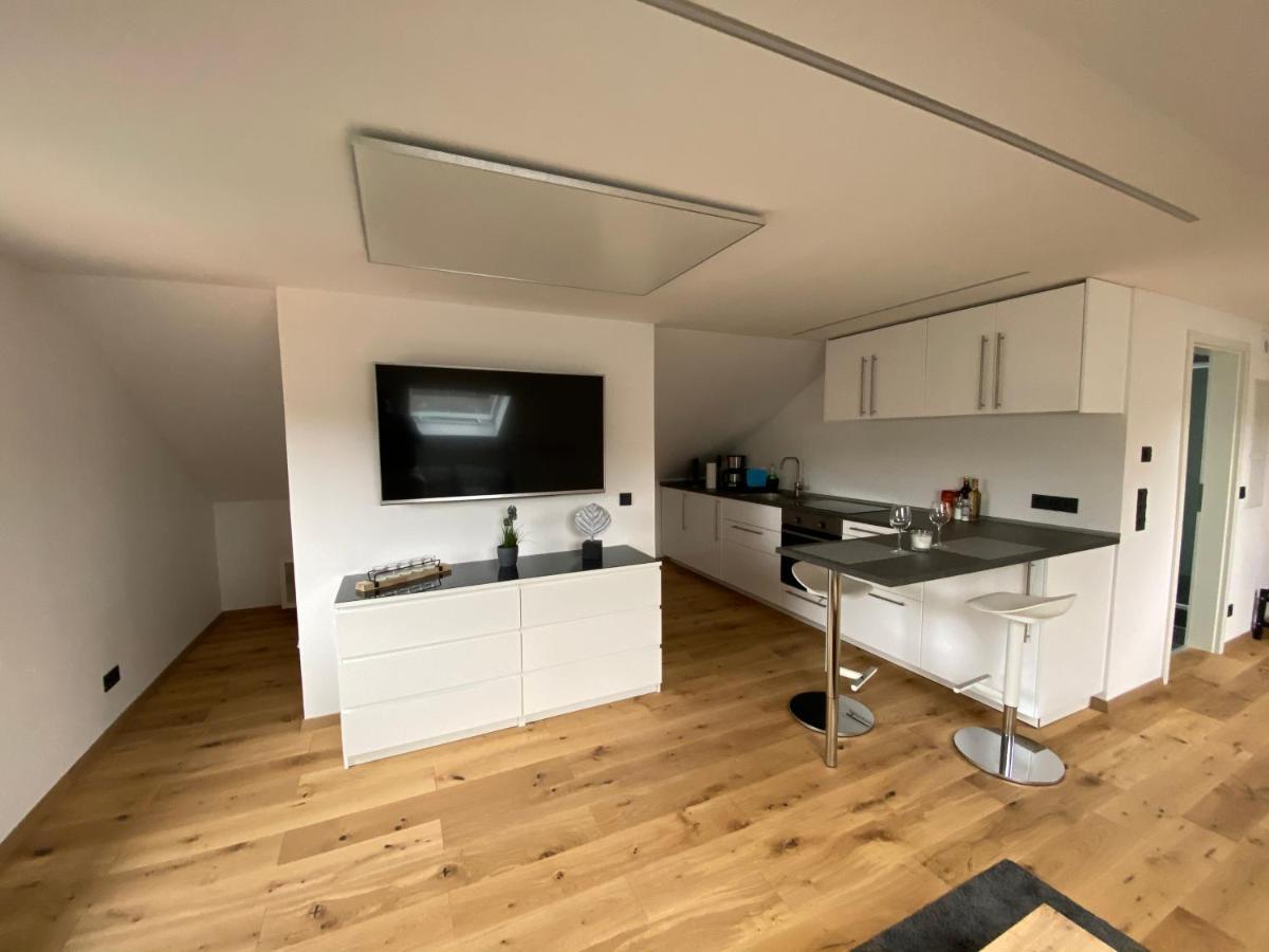 הרצוגנאוראך Uraha Apartments מראה חיצוני תמונה