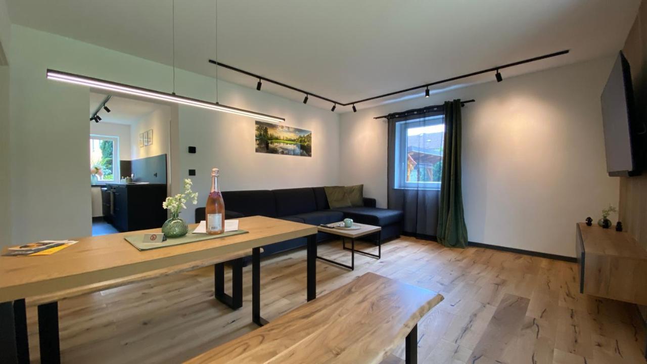 הרצוגנאוראך Uraha Apartments מראה חיצוני תמונה
