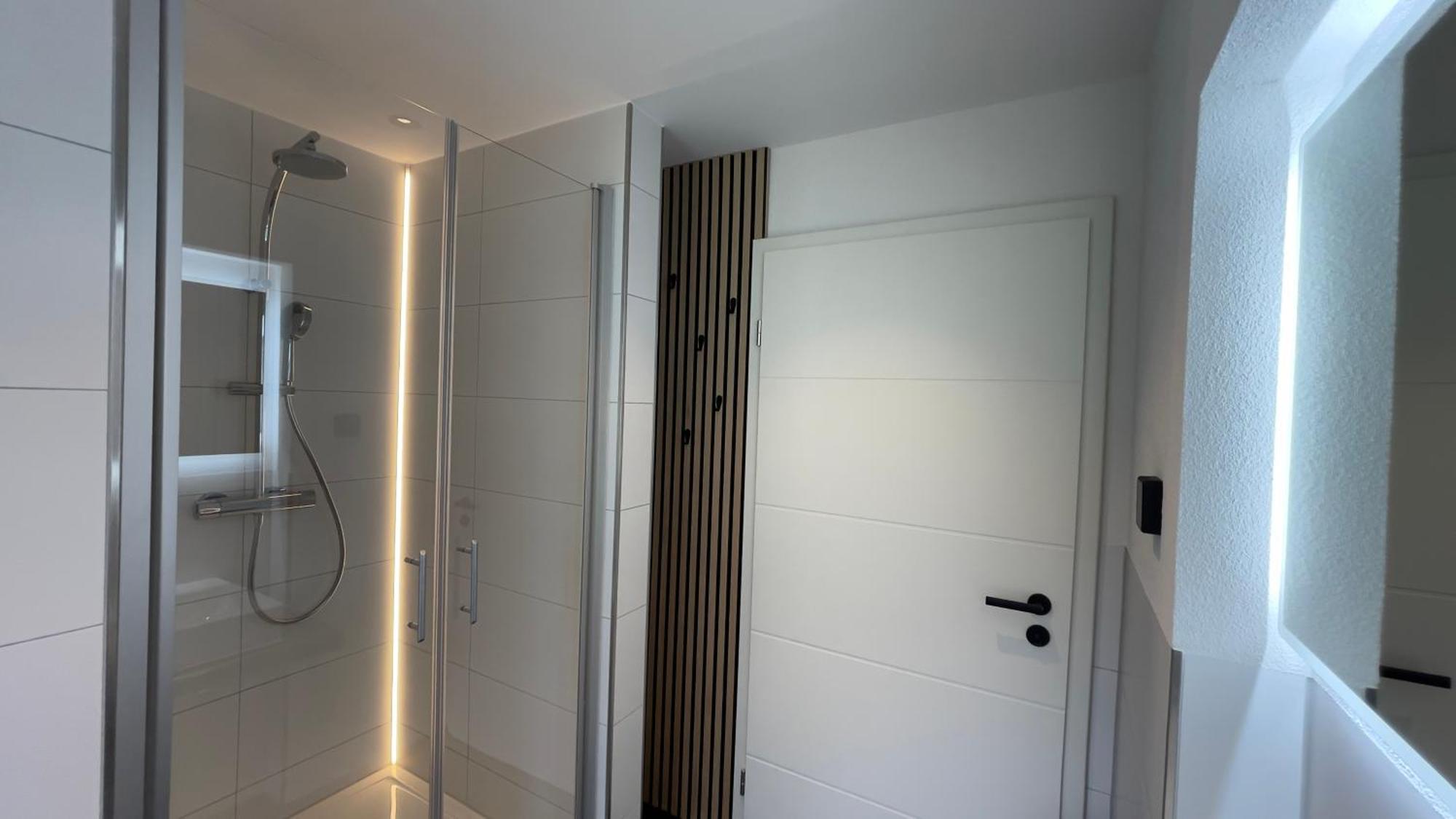 הרצוגנאוראך Uraha Apartments מראה חיצוני תמונה