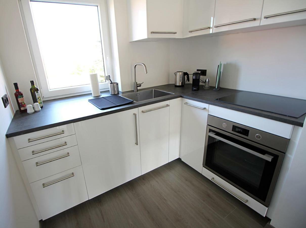 הרצוגנאוראך Uraha Apartments מראה חיצוני תמונה